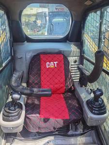 รถตักล้อยาง CAT 246C มือสอง สำหรับงานก่อสร้างและขนย้ายวัสดุ - Product Image 6