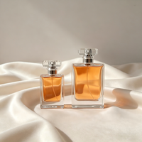 Botol Parfum Kosong Kaca Mewah Berkelanjutan Bentuk Persegi Panjang 50ml 100ml yang Dapat Disesuaikan dengan Pompa Semprot dan Cetak Sablon