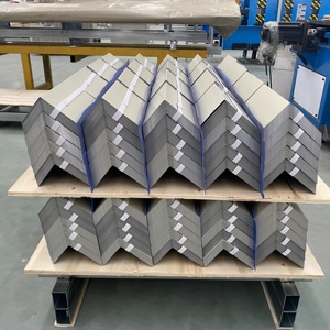 Flashings <span class=keywords><strong>en</strong></span> aluminium et galvanisé de 4 pouces x 4 pouces x 8 pouces - Product Image 2