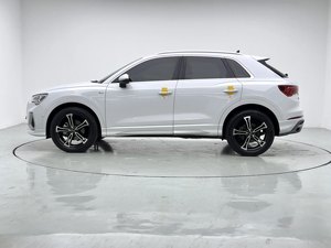 <span class=keywords><strong>Comprar</strong></span> Autos Usados con Volante a la Izquierda, 2023, <span class=keywords><strong>Segunda</strong></span> <span class=keywords><strong>Mano</strong></span>, Audi Q3 SUV <span class=keywords><strong>4x4</strong></span> con Tracción en las Cuatro Ruedas, Precios Razonables - Product Image 2