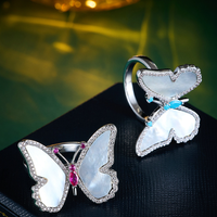 Vente en gros à la mode bague papillon en coquillage naturel bague ouverte de luxe pour femmes bijoux en cuivre