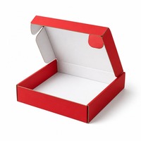 Boîte d'expédition carrée A6 rouge mat personnalisée en carton ondulé avec intérieur blanc, fermeture à languette, vente en gros, directement de l'usine pour le commerce de détail