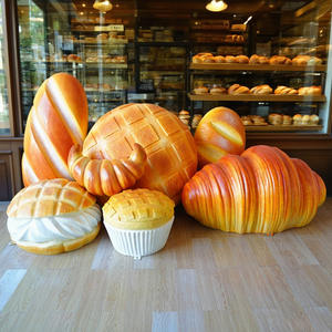 Façade de boulangerie T003 ornée de croissants en fibre de verre, sculpture de porte de magasin confortable, décoration d'art de loisirs, statue en forme de pain - Product Image 2