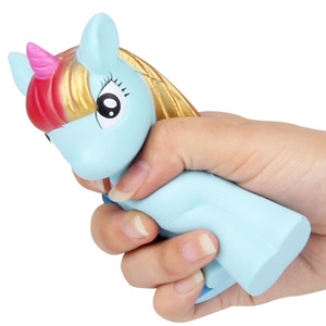 Jouet anti-stress en forme de poney licorne avec de grands yeux, rebond doux, pour enfants de 2 à 4 ans, unisexe - Product Image 4