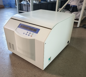 Centrífuga de Sobremesa de Baja Velocidad 4000 RPM 2600xg CEMA INSTRUMENT TD5A - Product Image 1