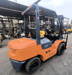 Chariot élévateur d'occasion de bonne qualité, chariot élévateur d'occasion de 3 tonnes, chariot élévateur Toyota FD30 du Japon en vente, chariot élévateur diesel en stock - Product Image 1
