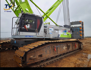 Grúa sobre orugas Zoomlion ZCC1800H usada, 180 toneladas, equipo de construcción hidráulico para proyectos de energía eólica y puentes - Product Image 3