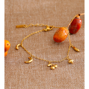 Bracelet chaîne JINYOU 4822 en acier inoxydable plaqué <span class=keywords><strong>or</strong></span> 18 carats avec pendentifs <span class=keywords><strong>banane</strong></span>, lune et cerise pour <span class=keywords><strong>femme</strong></span> - Product Image 4