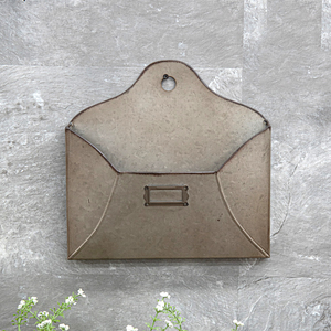 ที่แขวนจดหมายแบบแขวนผนังโลหะชุบสังกะสีสไตล์วินเทจ S/2 Retro Pocket Mail Holder ตกแต่งด้วยดีไซน์เก่าแบบดิสเทรส - Product Image 3