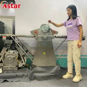 Atacado Preço Barato Automático de Bancada Máquina Croissant Sheeter massa Processador de Alimentos