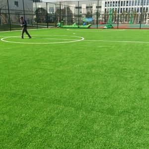 Gazon artificiel de football en PP à rebond élevé de 60 mm, rebond de balle constant, conforme aux normes <span class=keywords><strong>FIFA</strong></span>, pour les matchs professionnels et l'entraînement - Product Image 5