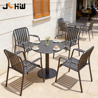Ensemble de mobilier de patio extérieur en aluminium sur mesure de l'usine de Foshan, table et chaises pour café et restaurants.
