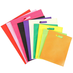 Richiesta del cliente logo stampato <span class=keywords><strong>Tnt</strong></span> <span class=keywords><strong>borse</strong></span> <span class=keywords><strong>in</strong></span> tessuto Non tessuto Hotsale D-cut tessuto Non tessuto borsa che fa <span class=keywords><strong>in</strong></span> 75gsm - Product Image 4