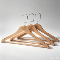 Ensemble de cintres en bois de luxe rotatifs à 360 degrés avec crochets en acier inoxydable laqué, design moderne personnalisé pour vêtements