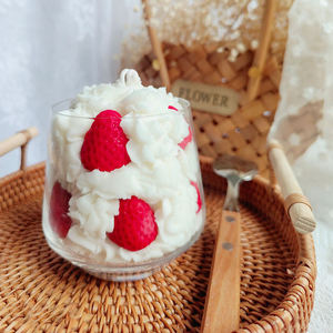 Bougie parfumée en forme de fraise luxueuse, créative et originale, aromathérapie dessert pour la décoration de la maison, cadeaux de mariage et de fêtes - Product Image 5