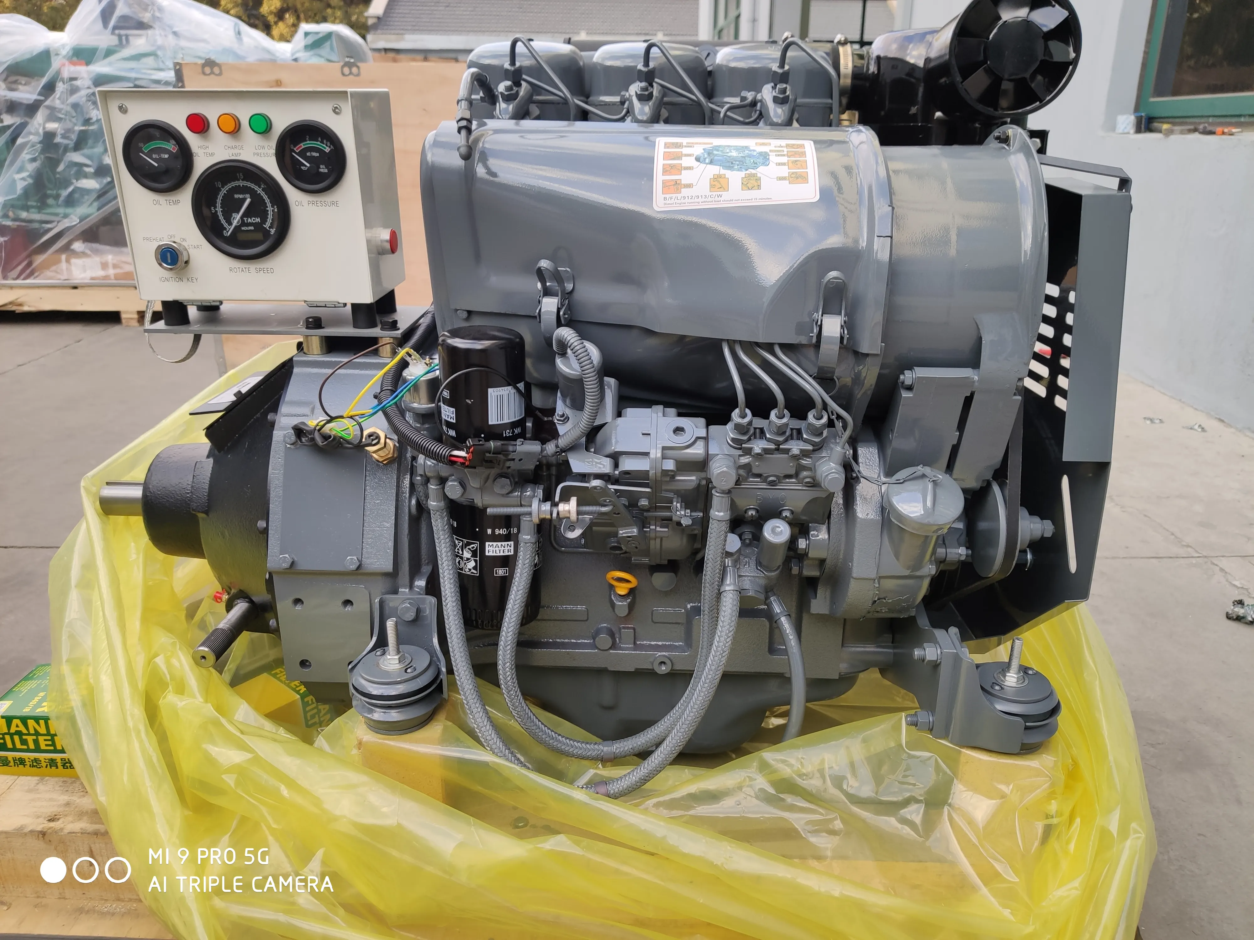 Deutz air-cooling diesel engine F3L912 with PTO for station power