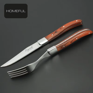Ensemble <span class=keywords><strong>de</strong></span> couteaux et <span class=keywords><strong>de</strong></span> fourchettes à steak <span class=keywords><strong>Laguiole</strong></span> très vendu, ensemble <span class=keywords><strong>de</strong></span> <span class=keywords><strong>couverts</strong></span> en acier inoxydable avec bois <span class=keywords><strong>de</strong></span> Pakka pour la <span class=keywords><strong>table</strong></span> à manger du restaurant - Product Image 3