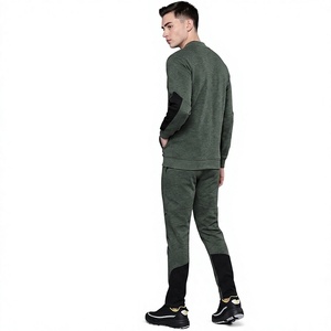 ชุดวอร์มผู้ชายสีเขียวแบบ Color Blocking พร้อมเชือกผูก แจ็คเก็ตคอตั้ง กางเกงขายาว ระบายอากาศได้ดี เป็นมิตรกับสิ่งแวดล้อม ผลิตจากโพลีเอสเตอร์/คอตตอน สไตล์สปอร์ต 2 ชิ้น - Product Image 5