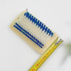 Venta al por mayor de fábrica, cepillos cuadrados de madera de alta calidad para ropa, cepillos cuadrados de bambú, cepillos cuadrados de cerdas de colores. - Product Image 2