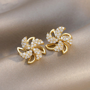 Orecchini a Perno a Forma di Girandola per Donne, Accessori Minimalisti alla Moda per Uso Quotidiano - Product Image 3