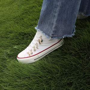 Deportes Universidad Diseñador Personalizado Metal Halloween Navidad Elegante Nuevo Coche Caballo Zapatillas 3D Único Moda Zapato Encantos - Product Image 2