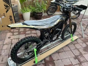 Moto connectée avec GPS Sur-Ron Ultra Beel pour les pilotes technophiles - Product Image 6