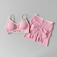 Fabrieks-OEM OEM Mode Kleurrijke Naadloze Kreukvrije Spandex Nylon Heupliftende Mooie Rug Fitness Set Yoga Shorts