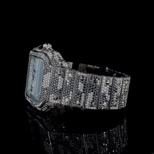 Montre en quartz de luxe moderne avec moissanite, un bijou unique et étincelant, dotée d'un bracelet durable et d'un mouvement à quartz de précision - Product Image 3