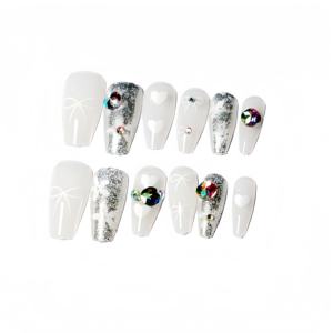 <span class=keywords><strong>Ongles</strong></span> press-on de haute qualité blancs argentés à paillettes avec nœud, cœur et strass irisés pour l'art des <span class=keywords><strong>ongles</strong></span> de mariée et les événements de mariage - Product Image 2