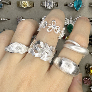 Anillo de plata de ley con diseño de hojas, fabricante de anillos, anillo de calavera con moissanita, base de anillo en plata 925, plata de ley 925 - Product Image 1