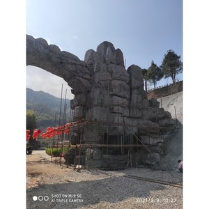 Escultura de Fibra de Vidrio de Forma Irregular, Estilo Tradicional, Adorno de Jardín para Exteriores con Acabado Pintado - Product Image 3