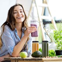 Bouteilles de jus en verre 16 OZ Pots à boire de voyage Tasses à eau Grand pot Mason réutilisable pour Bubble Kombucha avec couvercles hermétiques noirs