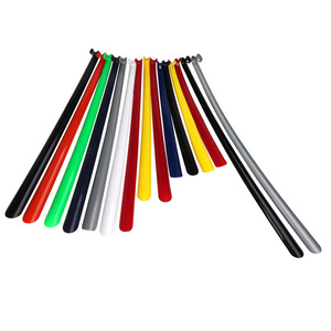 Calzador de Plástico Curvo de 42cm-80cm, Portátil para Uso Doméstico con Mango Largo - Product Image 3