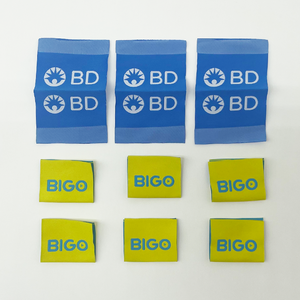 Vente chaude Personnalisé Durable Lavable Respectueux de l'Environnement Brodé Tissé Principal Vêtements Étiquette Center Fold Vêtements - Product Image 6