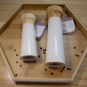 Moderne 6-Zoll Weiße Manuelle Holz-Öko-Freundliche Drehknopf-Pfeffermühle von Setron aus Guangdong für die Küche - Product Image 2