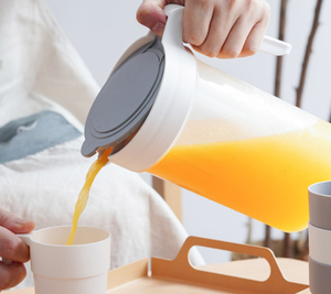 เหยือกกรองน้ำ1800มล. พร้อมถ้วย4ใบชุดกาน้ำเย็นเย็นพลาสติกทนความร้อนเครื่องจ่ายไวน์น้ำผลไม้น้ำแข็งชา - Product Image 2