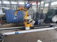 Station de travail robotisée industrielle pour moteur principal provenant d'une usine chinoise, robot de soudage, structures en acier, automatique