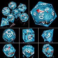 Jeu de dés à noyau liquide-Dés en forme de dragon tranchants en forme de poisson bleu en résine compatibles avec les jeux de rôle D & D fabriqués à la main