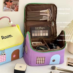 Estuches de <span class=keywords><strong>Maquillaje</strong></span> con Forma de Casa para Mujer, Lindos y con Asa - Product Image 2