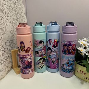 Vaso de Color Sólido de 800 ml con Pajita, Resistente a Caídas y Altas Temperaturas, con Tapa de Resorte, Diseño K-pop Witcher Girls - Product Image 3