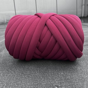 Filato Gigante in Velluto di Alta Qualità da 2,5 cm per Lavorazione a Maglia con le Braccia, Filato Grosso Intrecciato Lavabile in Lavatrice - Product Image 4