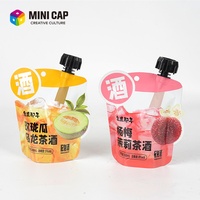 Fruitwijn-tuitzakje met speelgoedachtige mini-dop, voor koude & warme dranken