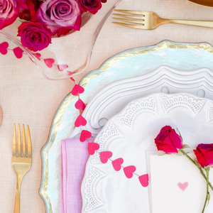 Plato de Vidrio Esmaltado con Borde Dorado de 13 Pulgadas, Ecológico, con Forma de Flor, Estilo Minimalista para Decoración de Bodas y Fiestas - Product Image 4