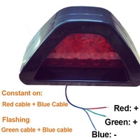 Feux arrière de signalisation LED pour voiture, 12V, feux de freinage rouges, feux arrière laser clignotants, feux de stationnement, feux de recul triangulaires de sécurité