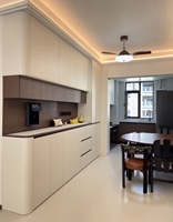 Buffet moderne, armoire de rangement en bois sur mesure avec éclairage LED et porte vitrée pour salle à manger