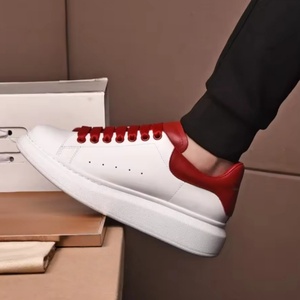 Zapatos de Diseñador de Alta Calidad, Zapatos de Skateboarding con Cuero Genuino, Zapatos de Tenis con Suela Gruesa para Invierno, para Hombre y Mujer - Product Image 3