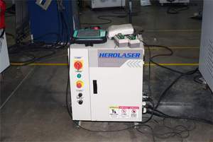 Máquina de Soldadura Láser de Fibra con Brazo Robótico Industrial de 6 Ejes, Automática, de Alta Potencia, Fanuc M-10ID/12, Refrigeración por Agua, Alta Eficiencia - Product Image 6