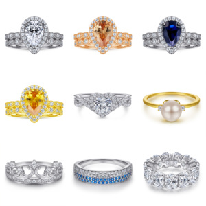 Bague de Fiançailles et d'Anniversaire de Luxe pour Femme en Argent Sterling 925 Plaqué Rhodium avec Zircons Sertis, Idéale pour Cadeau ou Fête - Product Image 1