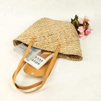 Nouveau Sac de Plage en Paille Naturelle et Rotin Grande Capacité pour Femme, Tendance et Portable, avec Couverture en Cuir PU – Collection Été 2026