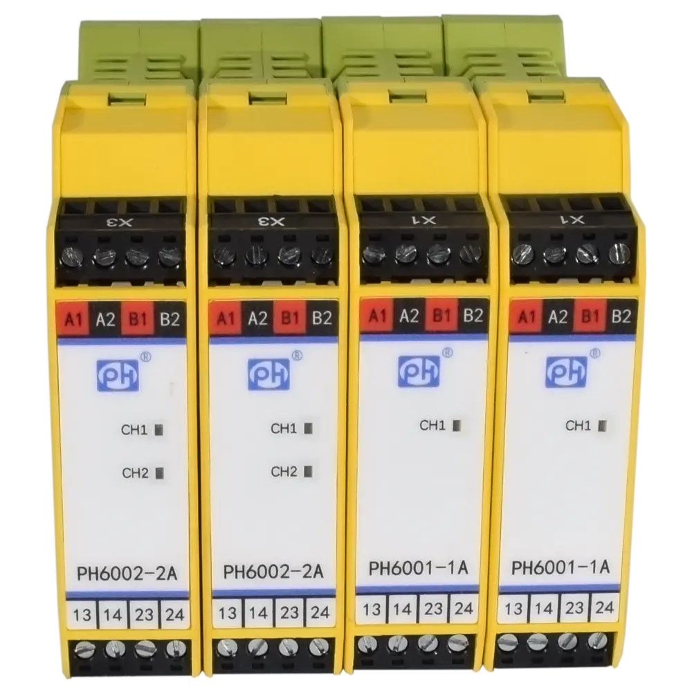 Safety relay for SIS system controller with utilisation category 5A, relay output redundant circuit design